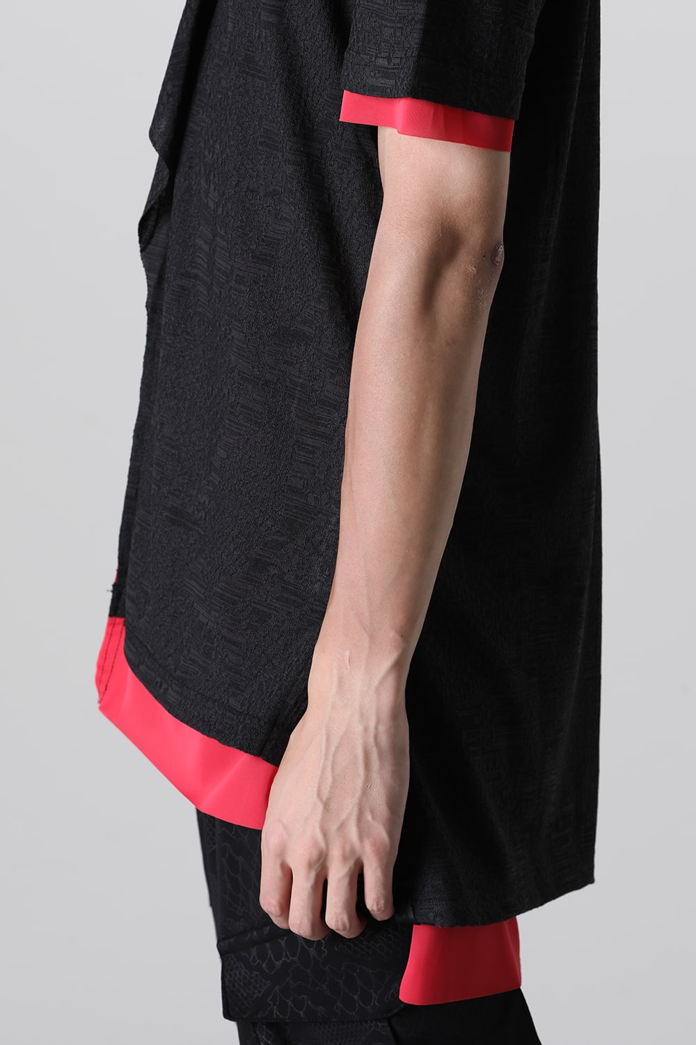 Layered Petit Frill T-Shirt Black&Red