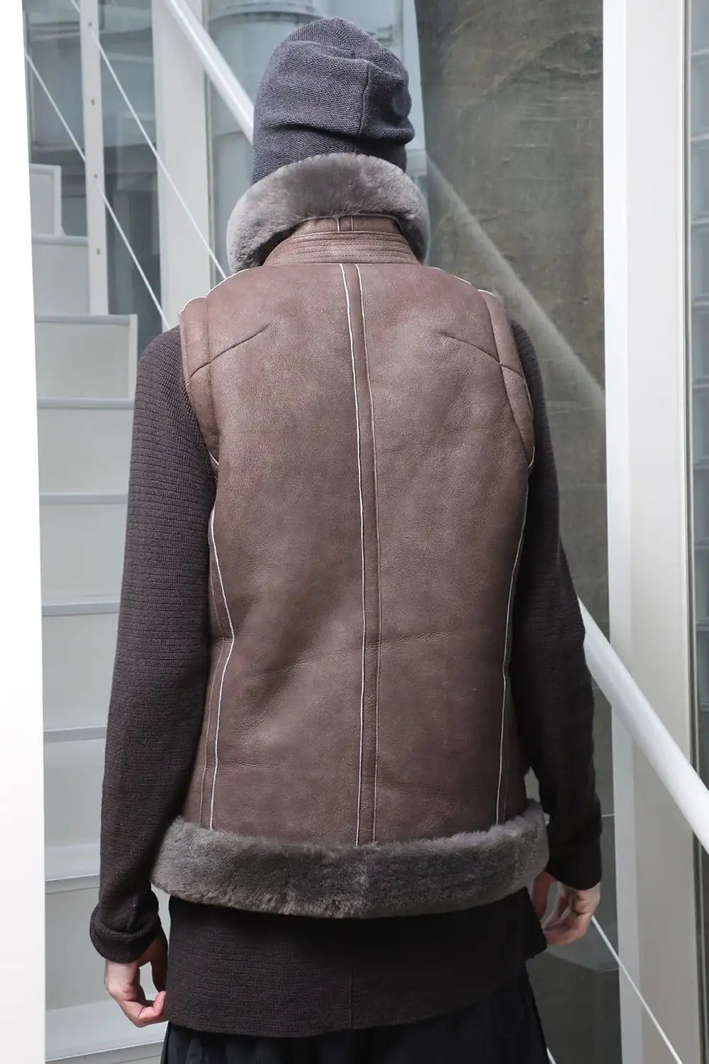 ハイネックベスト シープスキン ワームグレイ