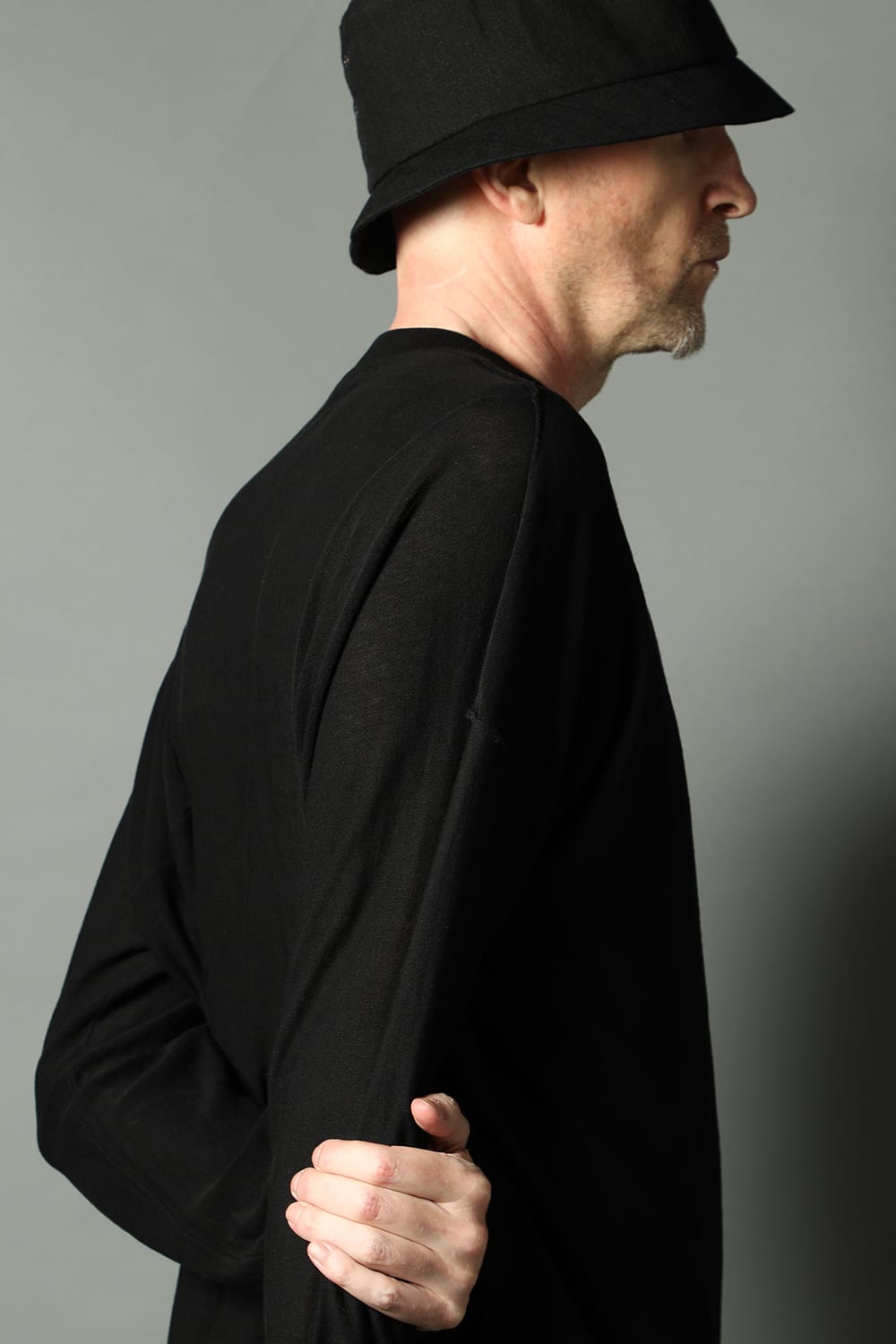 ルーズフィット ニットロングスリーブ シルク/コットン  ブラック