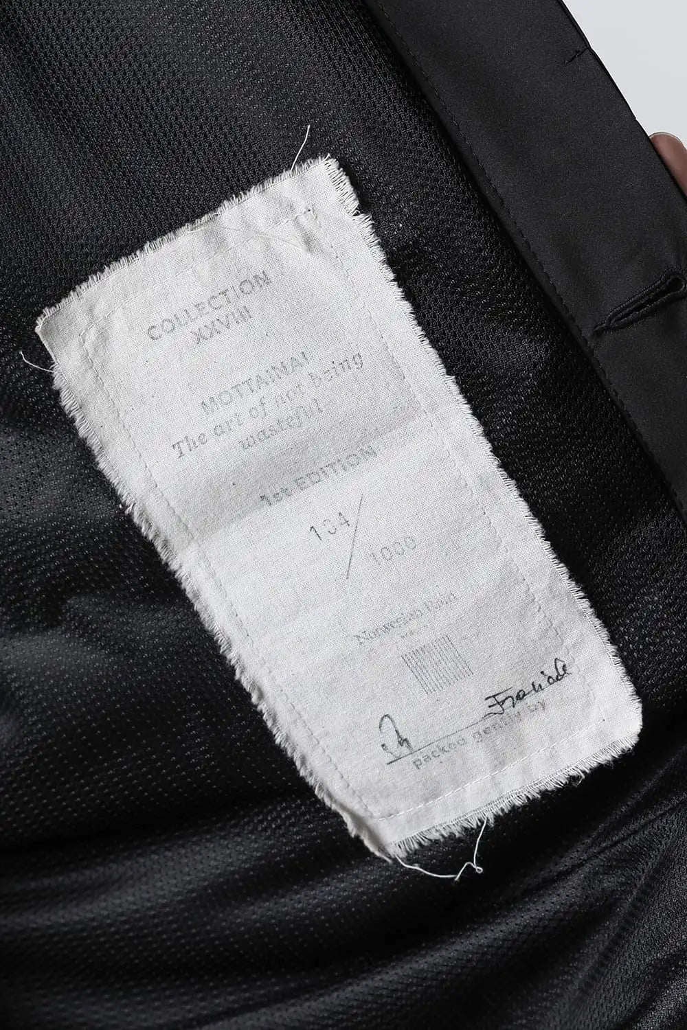 Harmattan Unisex Cropped Black