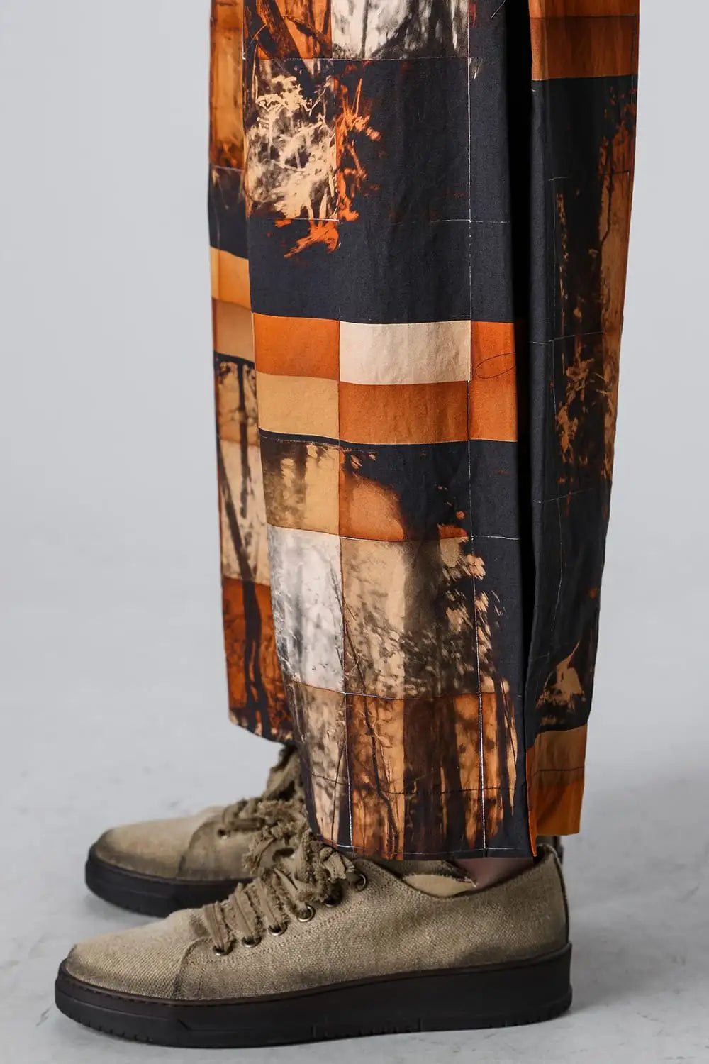 レギュラーストレートラフトラウザーズ