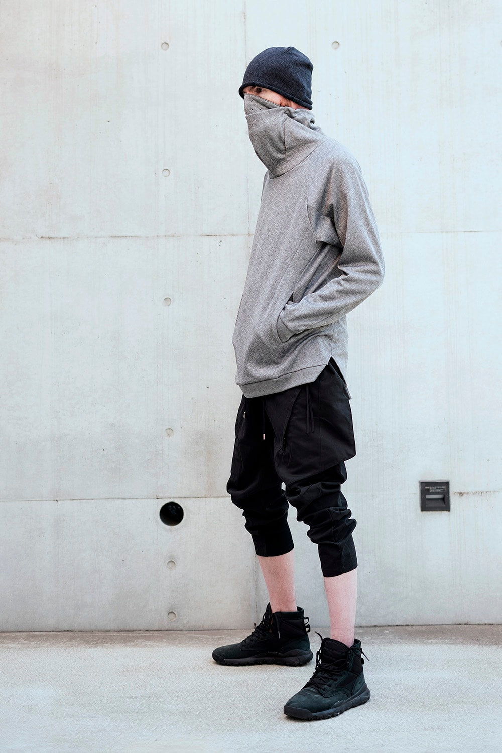 COVERED NECK L/S