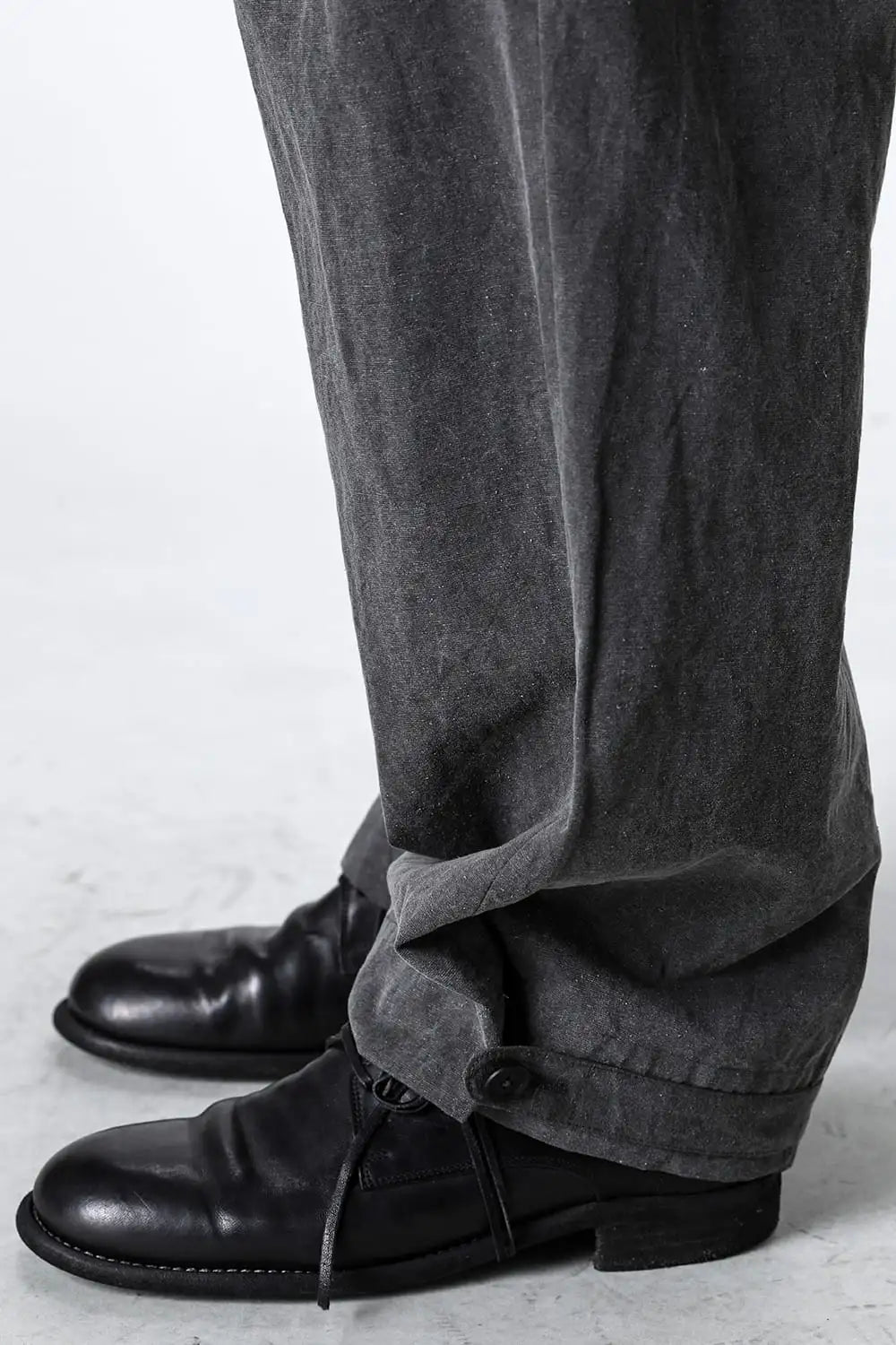 Side Tucked Wide Straight Trousers Sumi Black