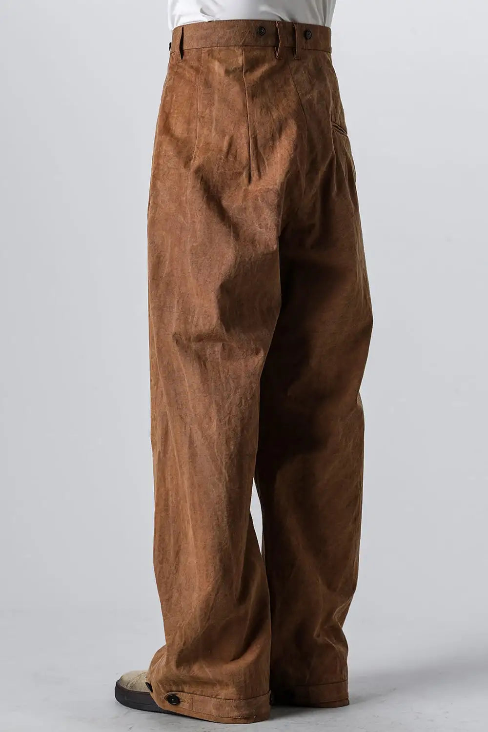 Side Tucked Wide Straight Trousers Kakishibu Brown