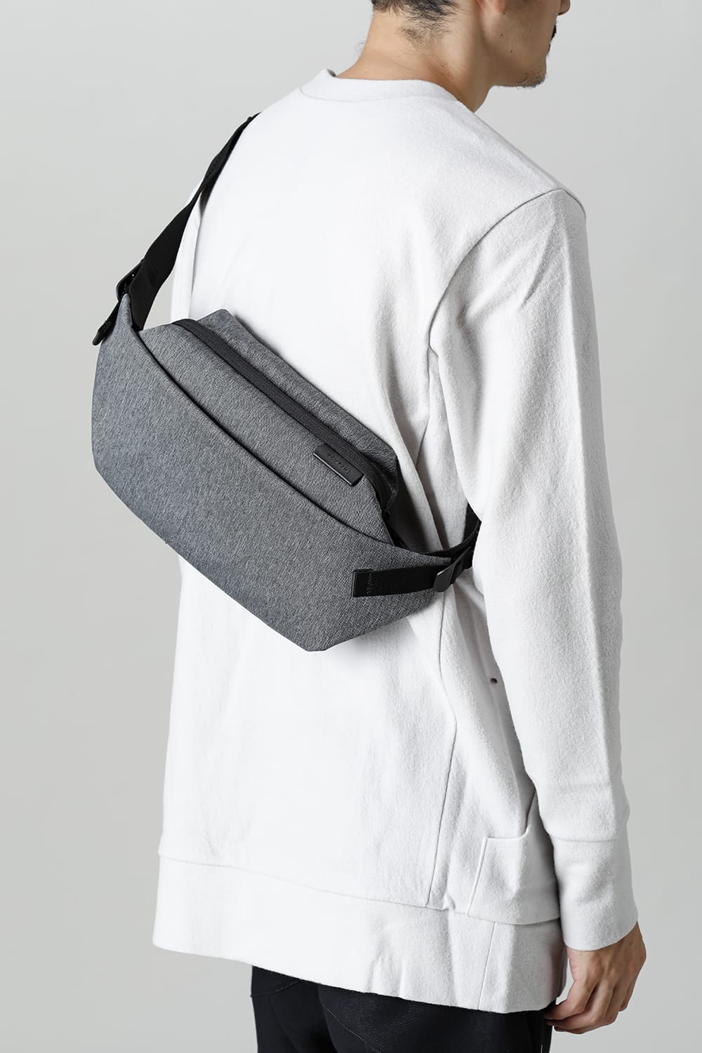 Isarau Black Melange