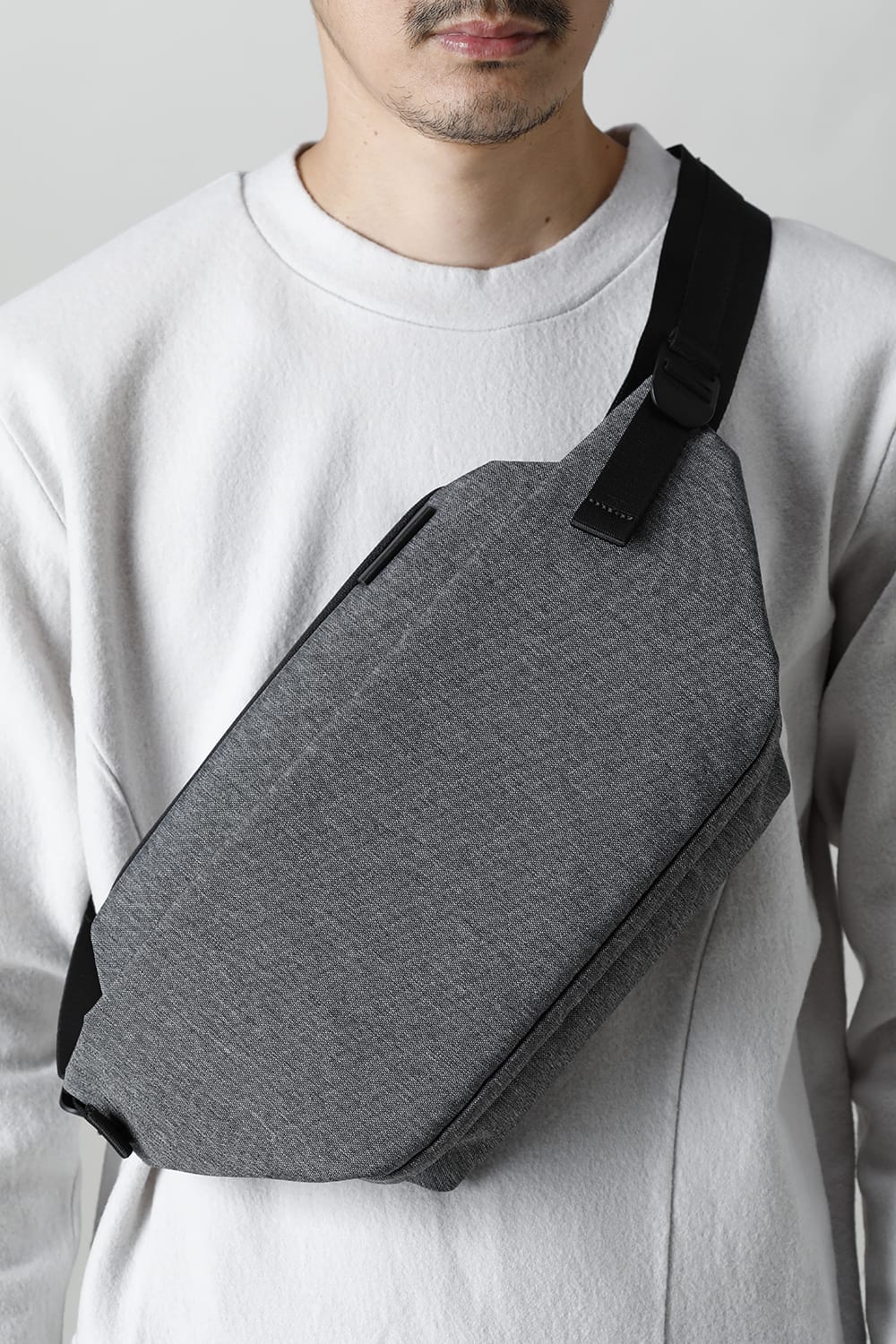 Isarau Black Melange