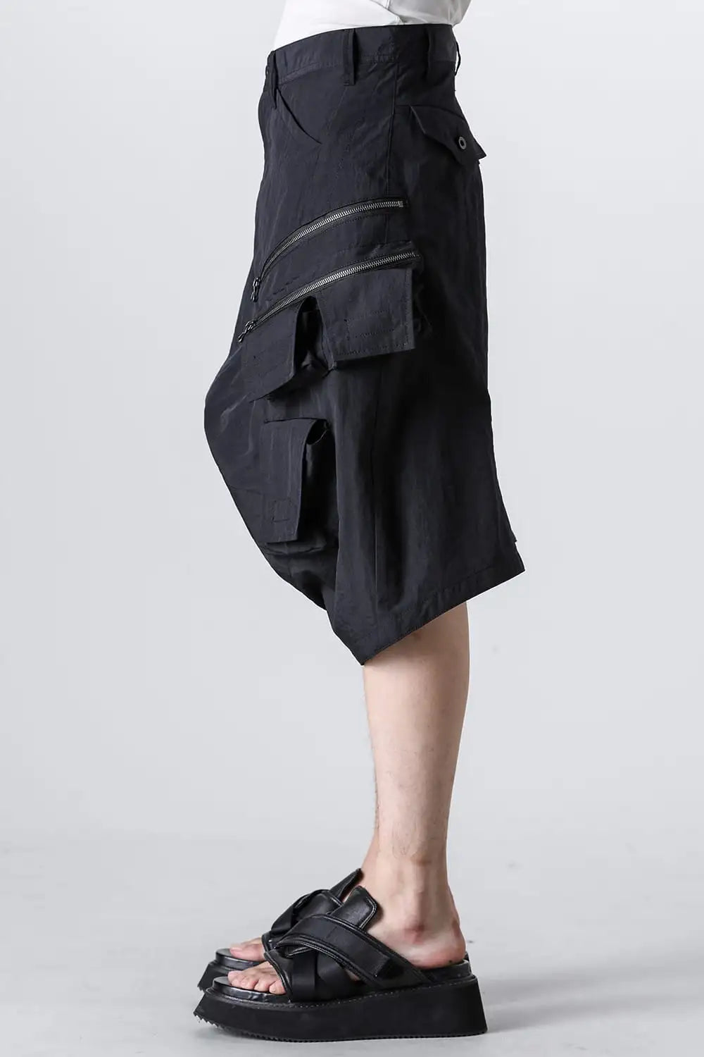 Nylon High Count Taffta Cargo Short Pants