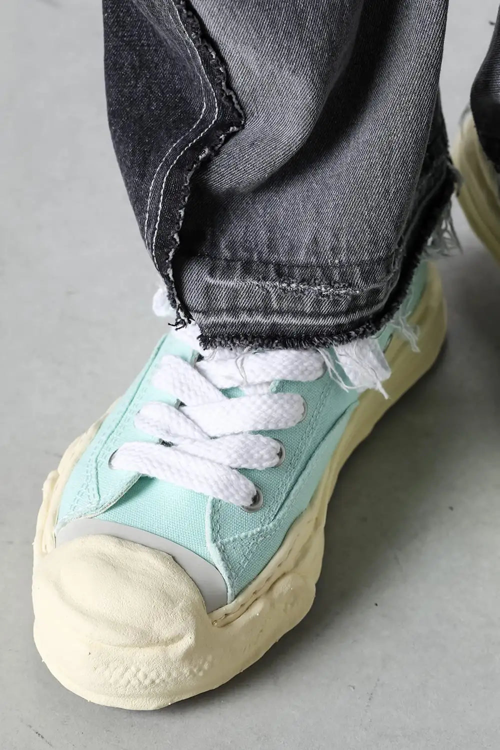 HANK Low Cut canvas Vintage like Sole Lt.Blue