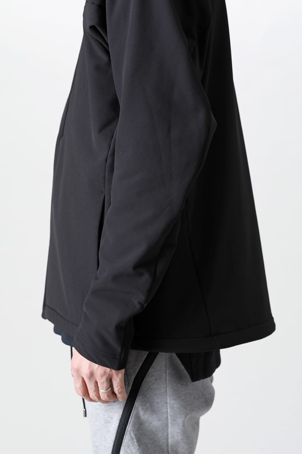 Vacuum Neck Soft Shell Parka Black