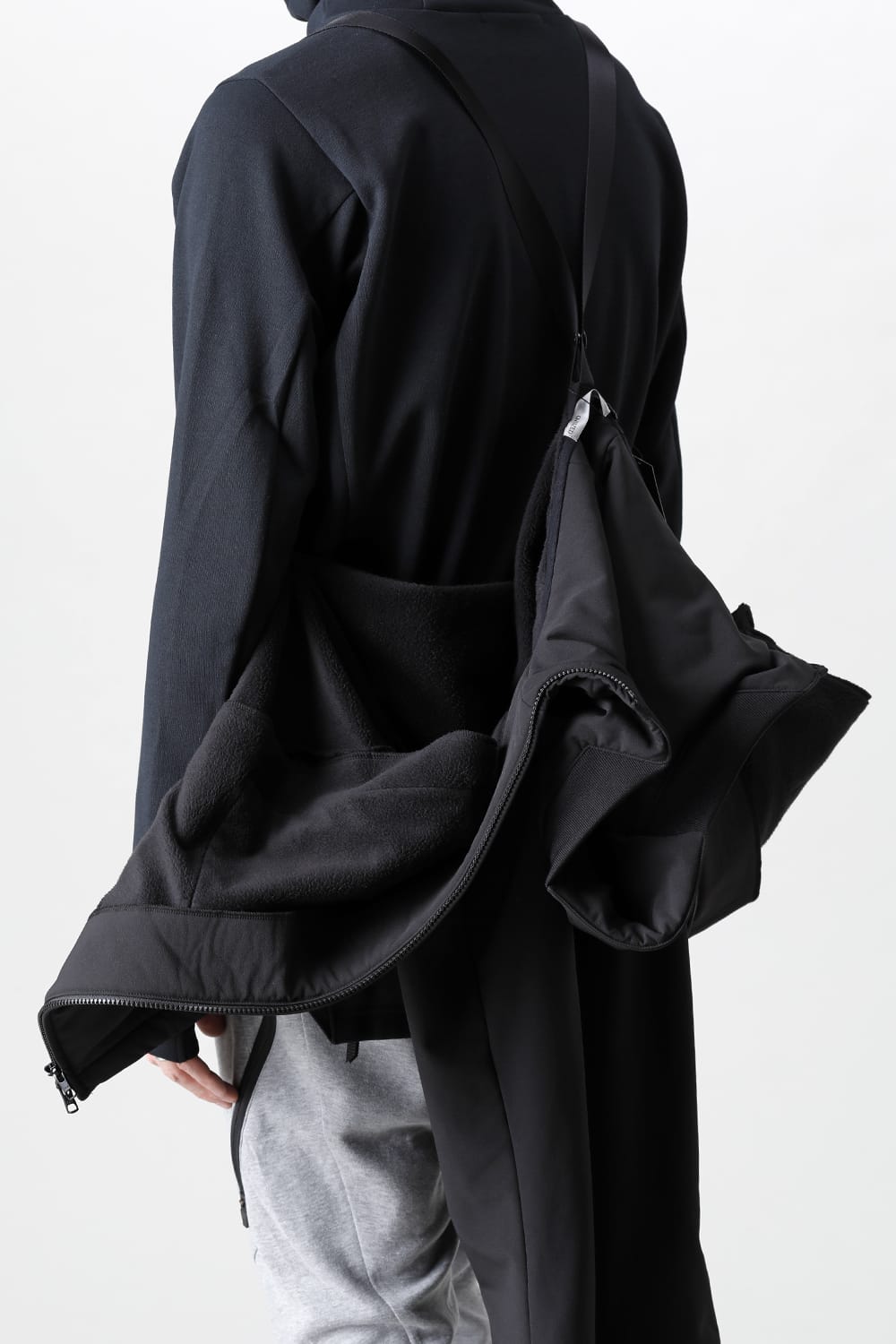 Vacuum Neck Soft Shell Parka Black