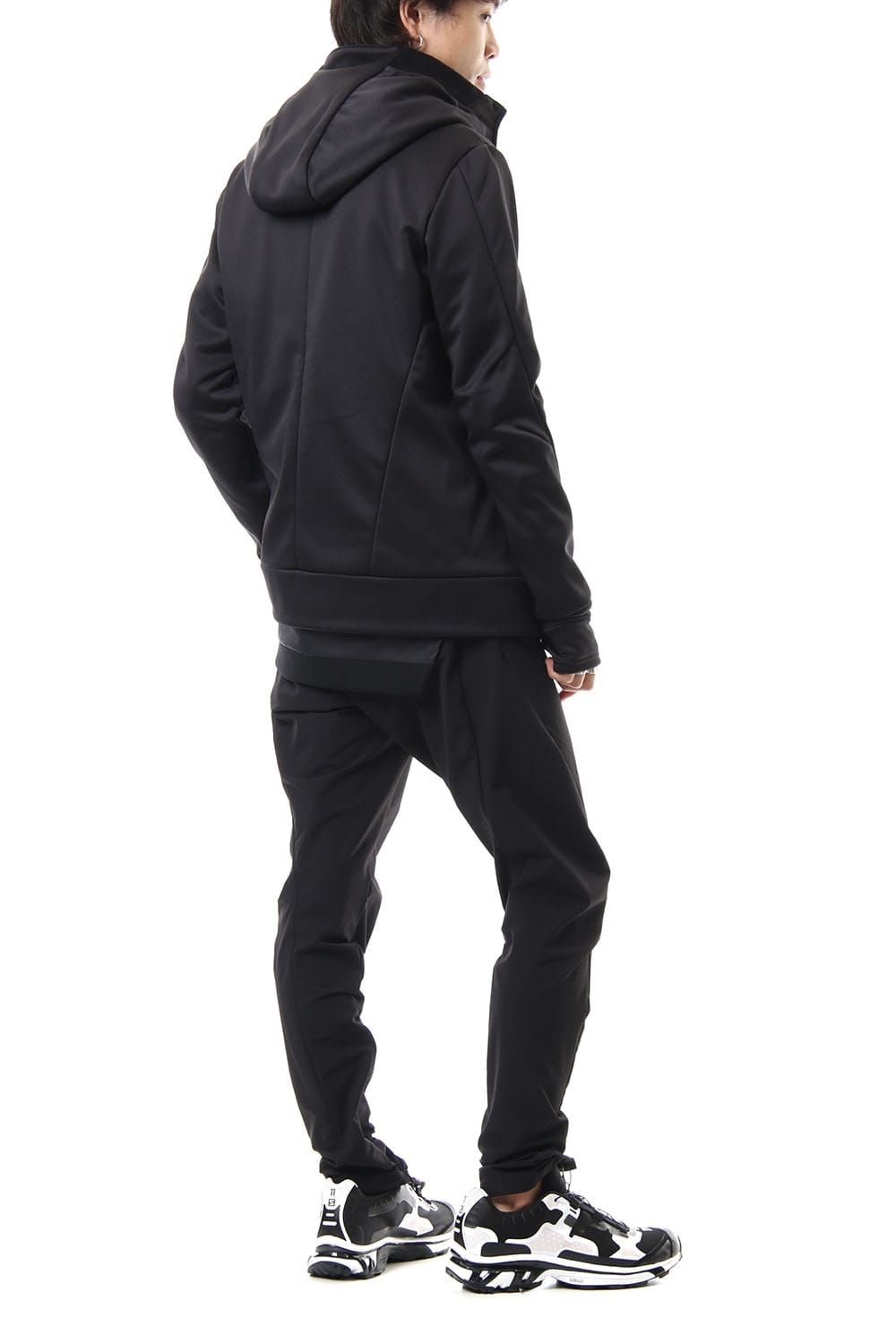 ZIP UP VACUUM NECK PARKA BLACK