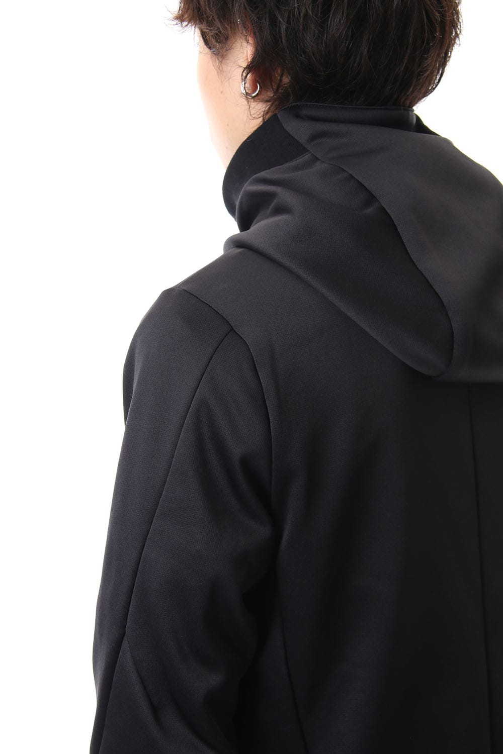 ZIP UP VACUUM NECK PARKA BLACK