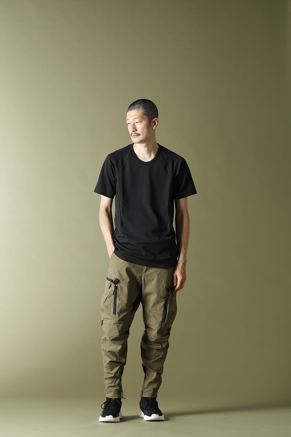 クルーネック ラグランS/S Black