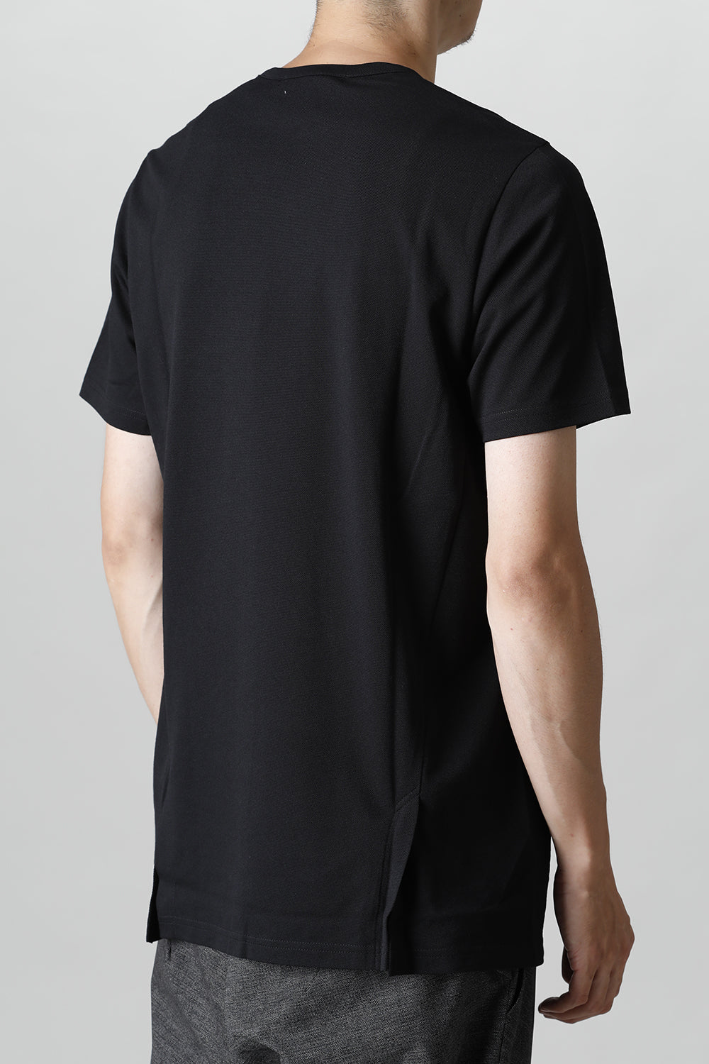 Crew Neck Sidevents S/S Black