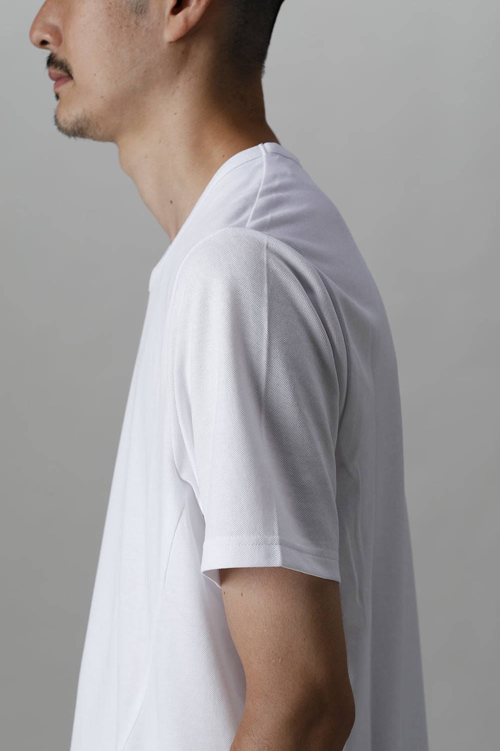 Crew Neck Sidevents S/S White