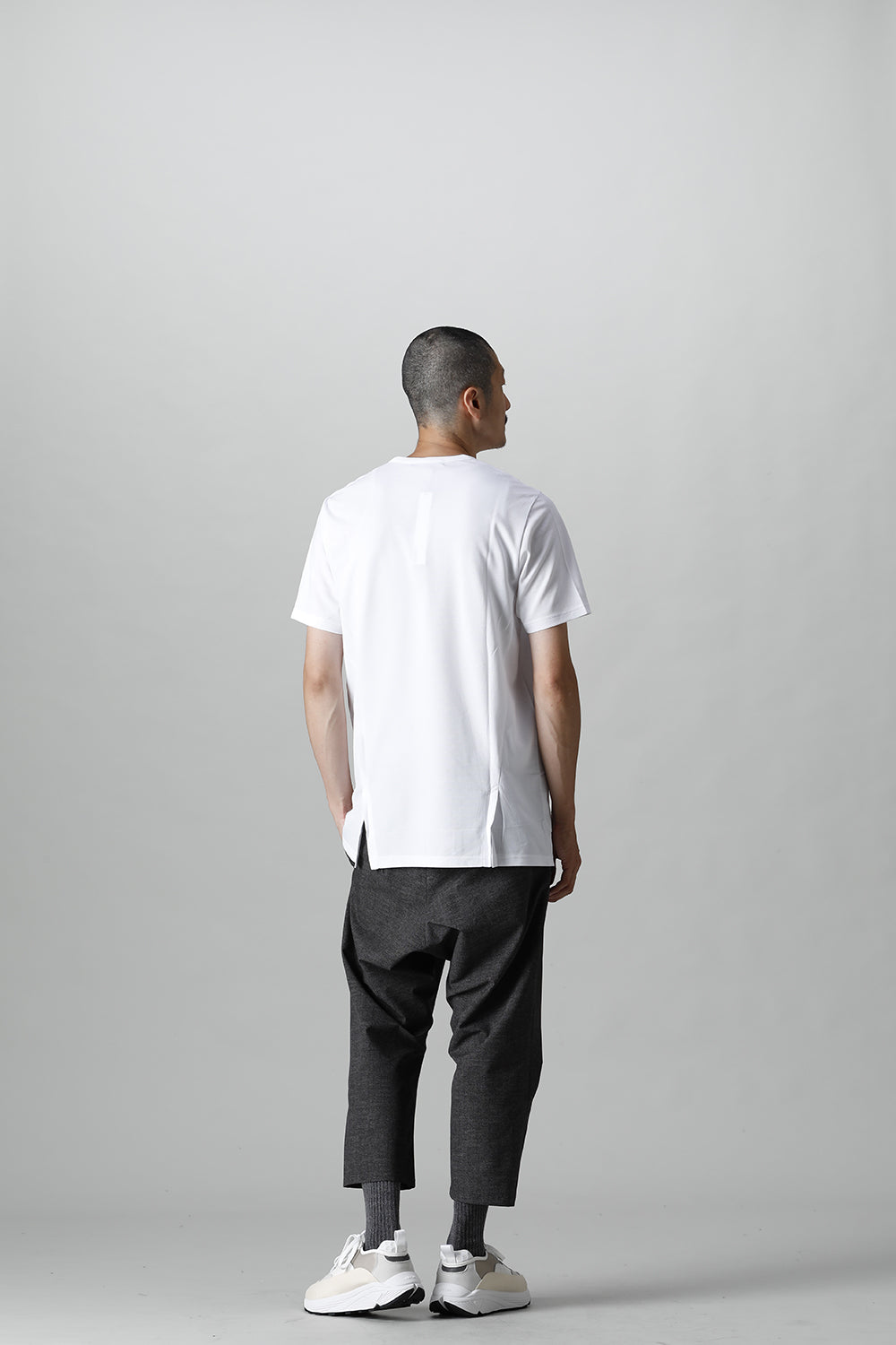 Crew Neck Sidevents S/S White