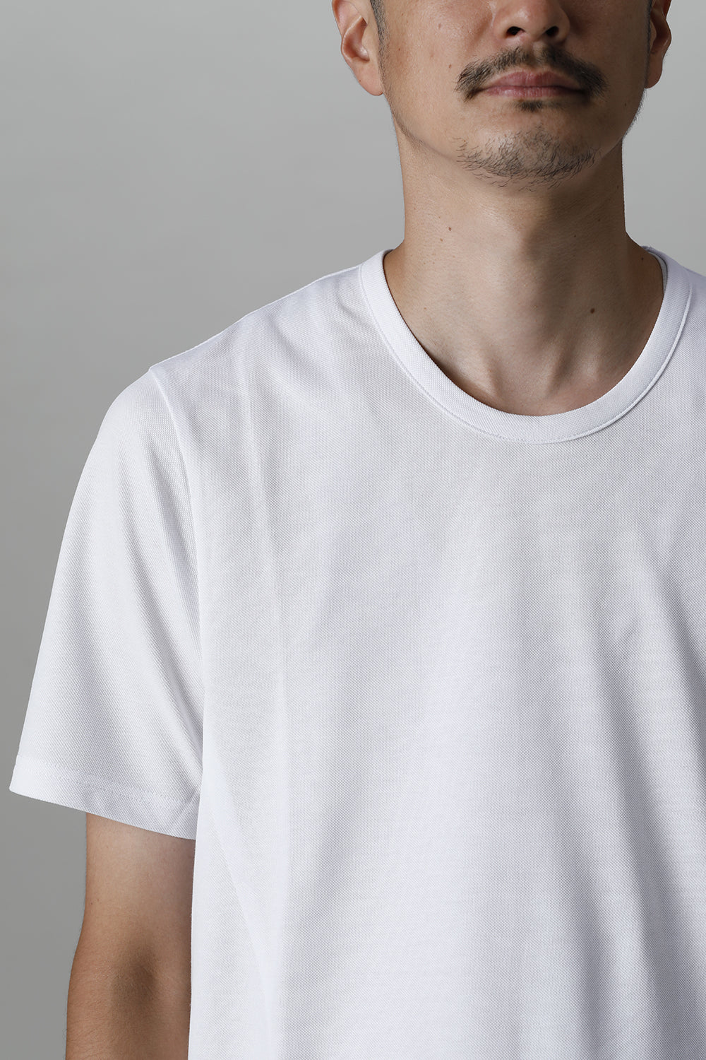 Crew Neck Sidevents S/S White