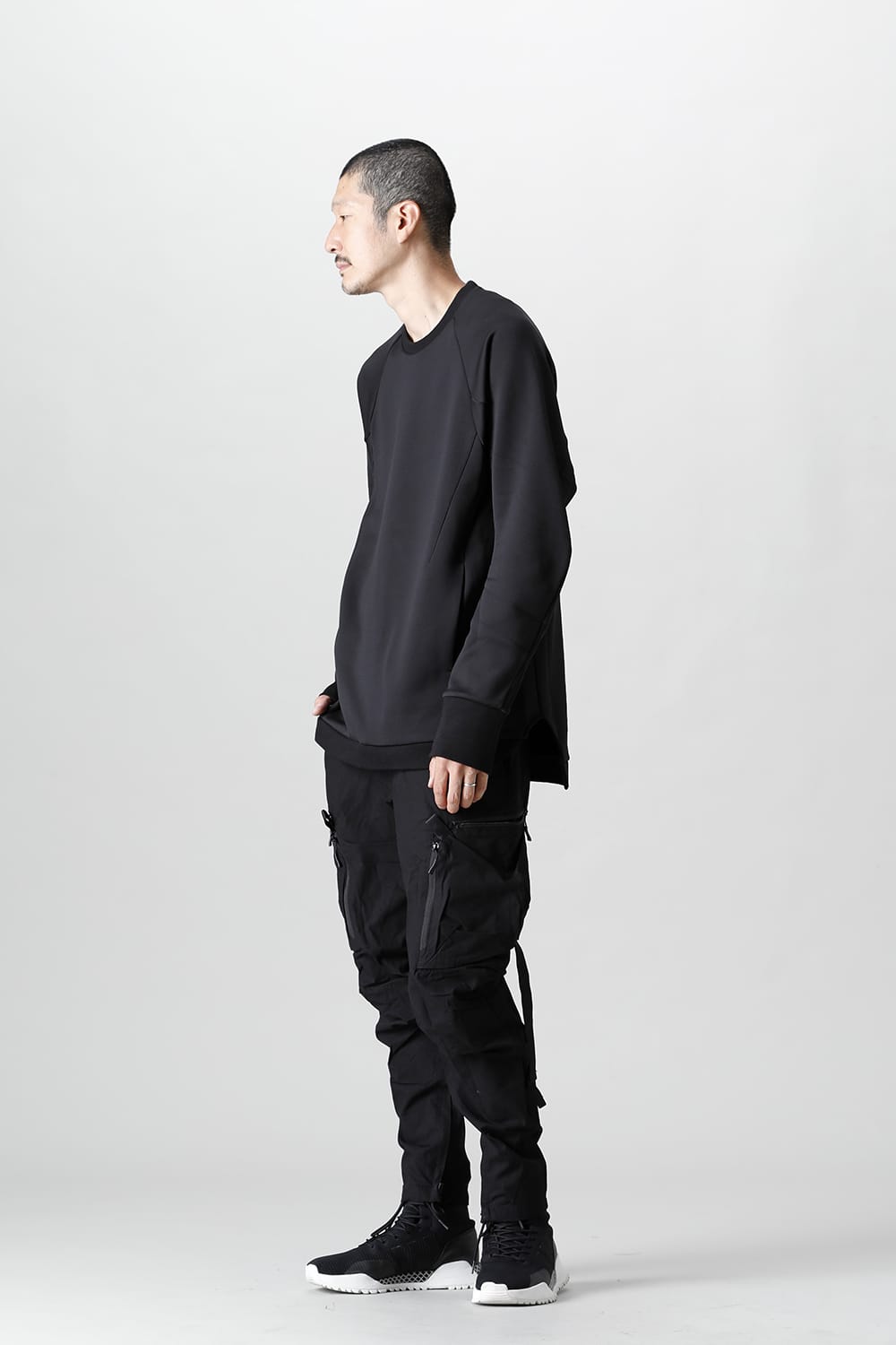 テック クルーネック トップ Black