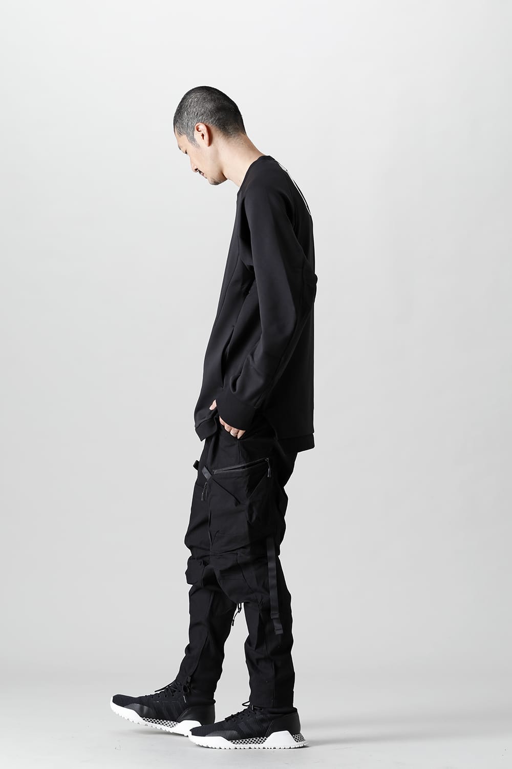 テック クルーネック トップ Black