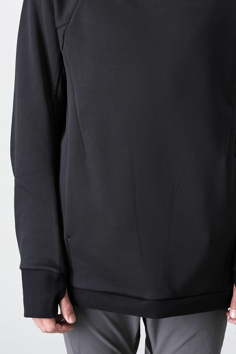 Covered Neck L/S Black