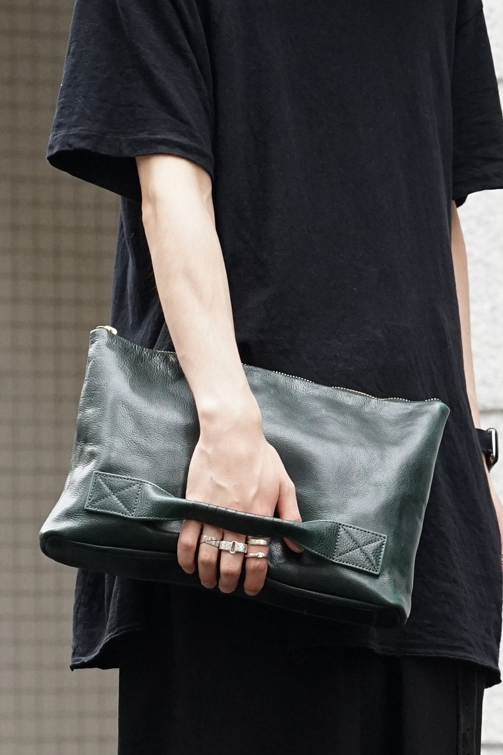 4 handle file - Clutch bag - cornelian taurus