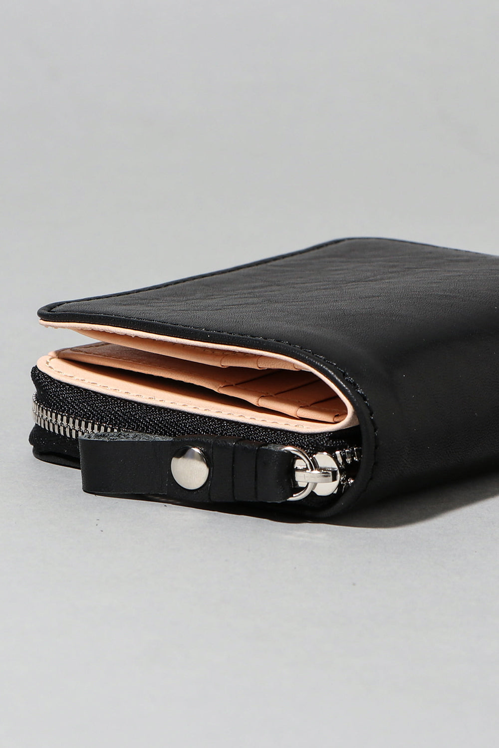 Tower half Wallet - Cow leather from Hokkaido Black