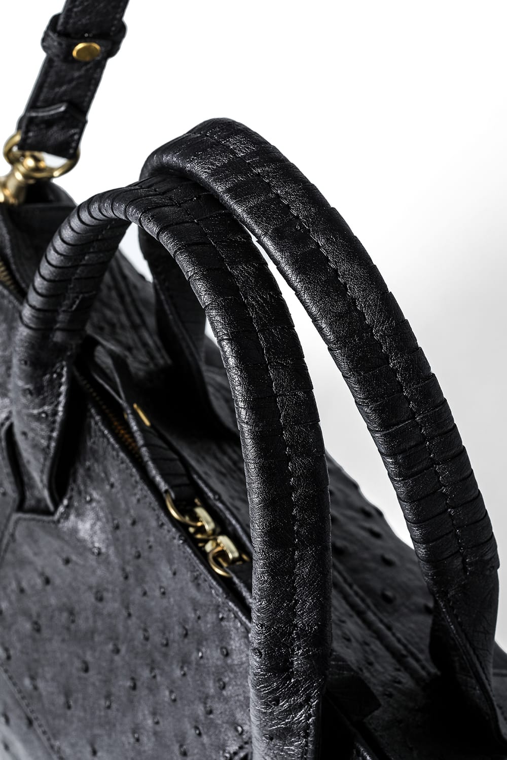 key hole BOSTON Ostrch