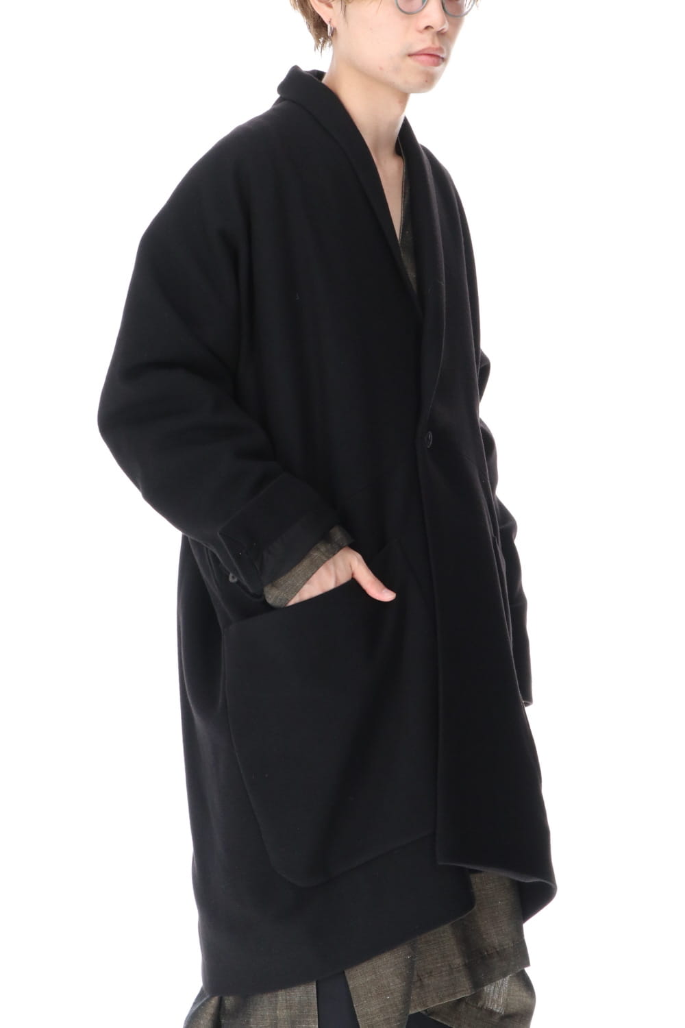 AINU Collar Coat Black Yak Wool