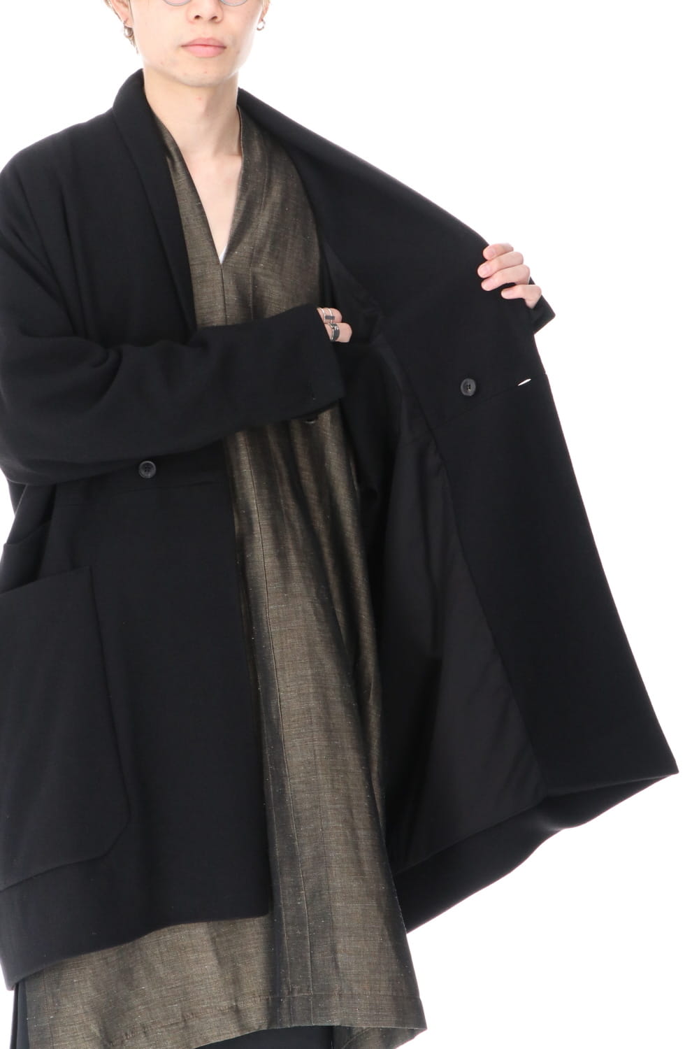 AINU Collar Coat Black Yak Wool