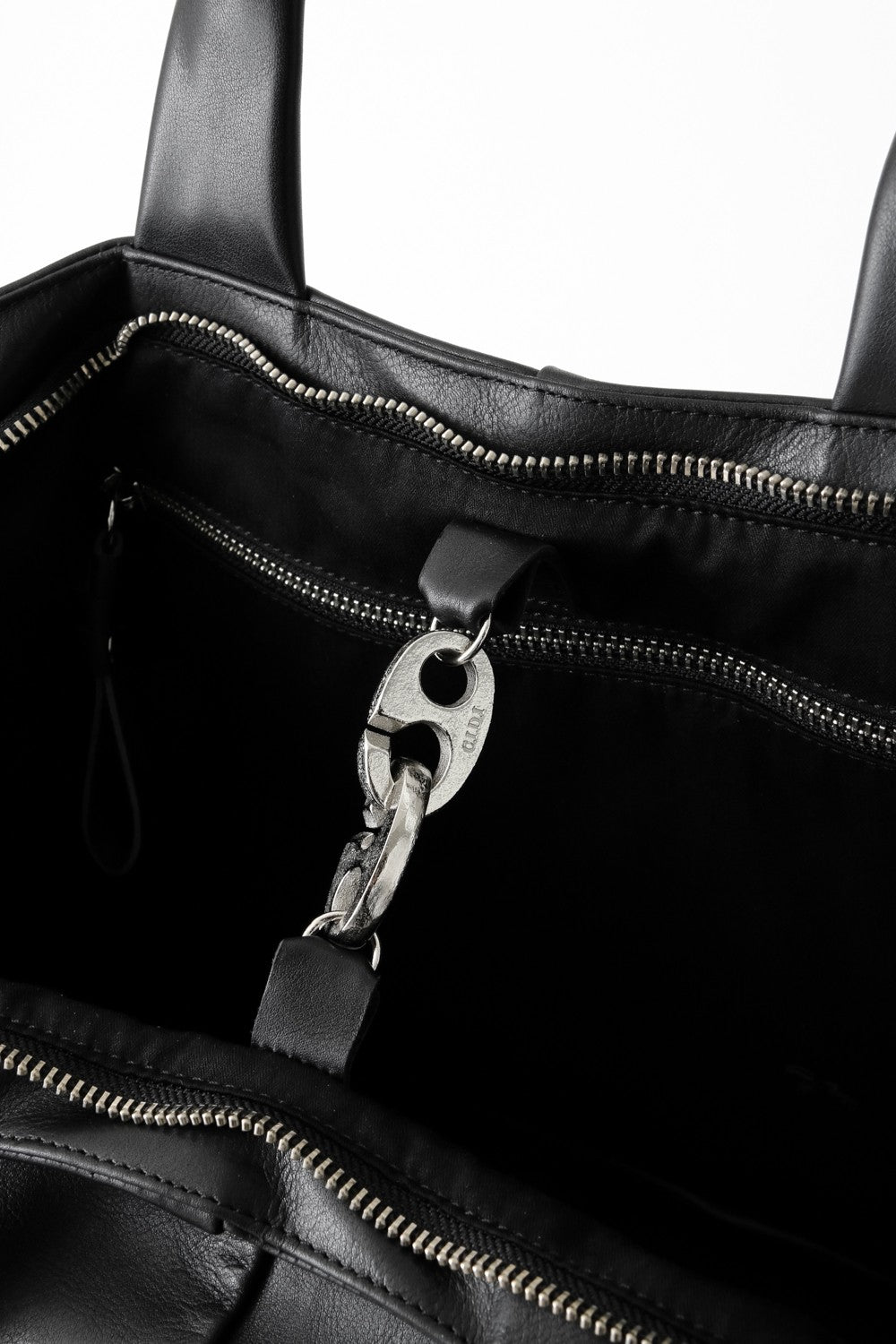 Veil Handle Mid Bag - Steer Oil