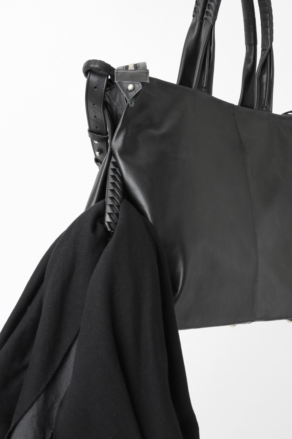 Veil Handle Mid Bag - Steer Oil