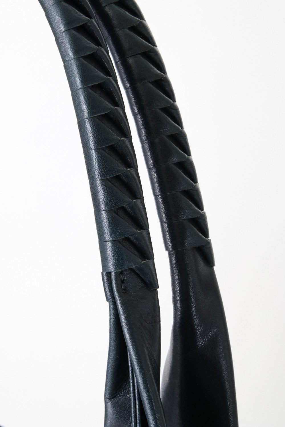 Veil Handle Mid Bag - Steer Oil