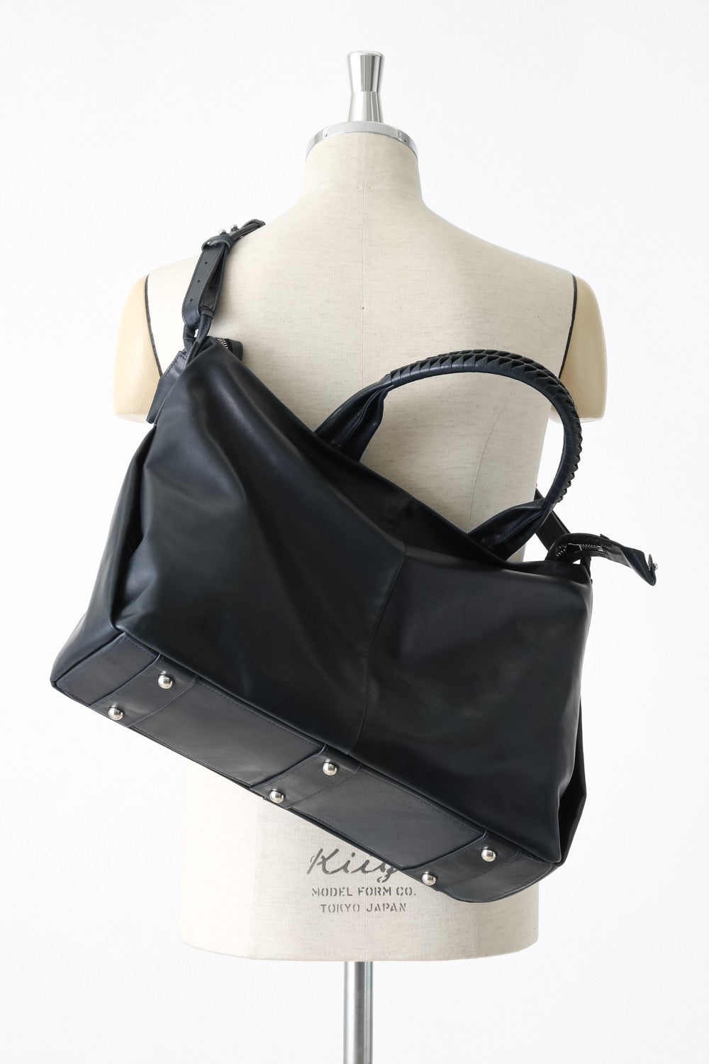 Veil Handle Mid Bag - Steer Oil