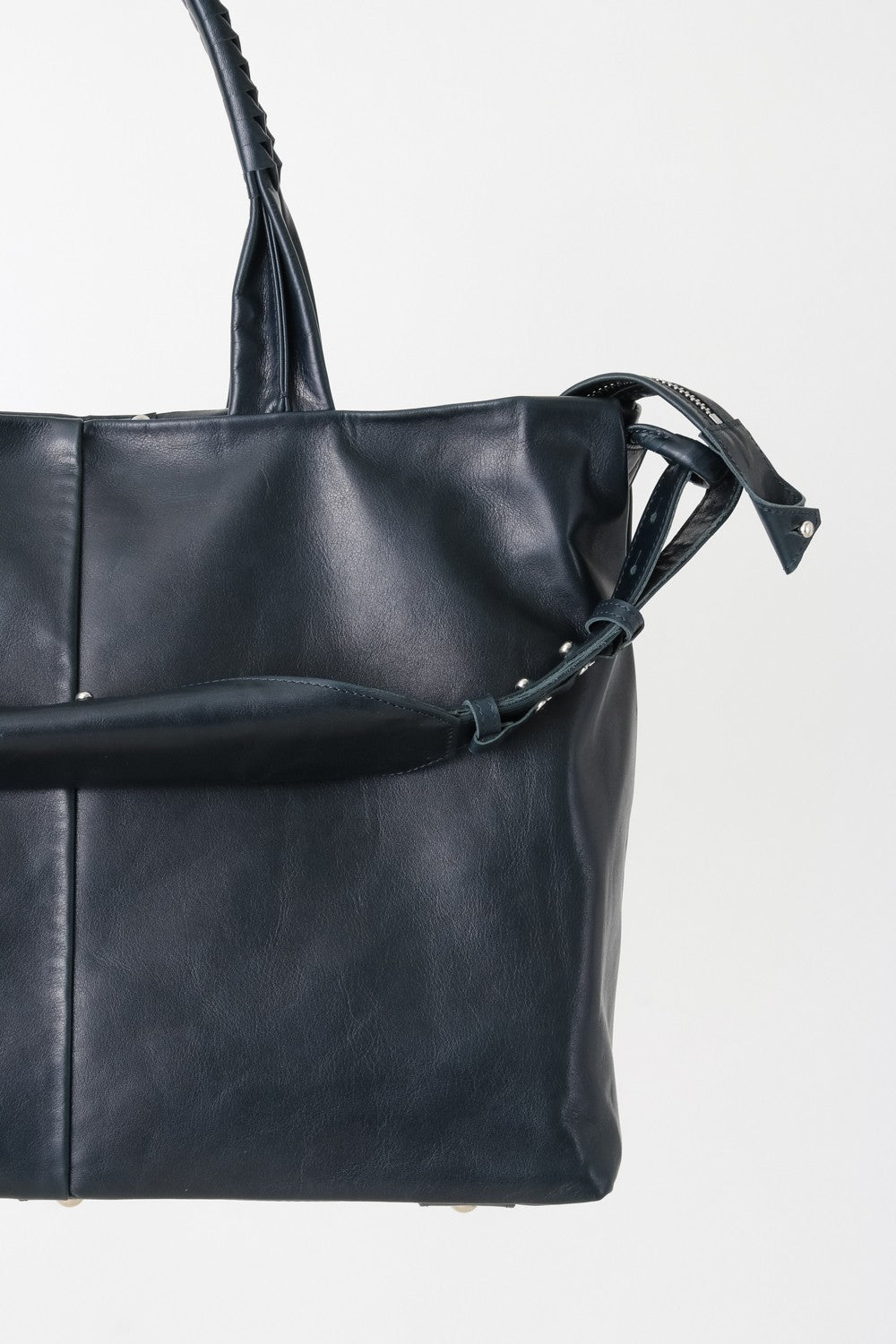 Veil Handle Mid Bag - Steer Oil