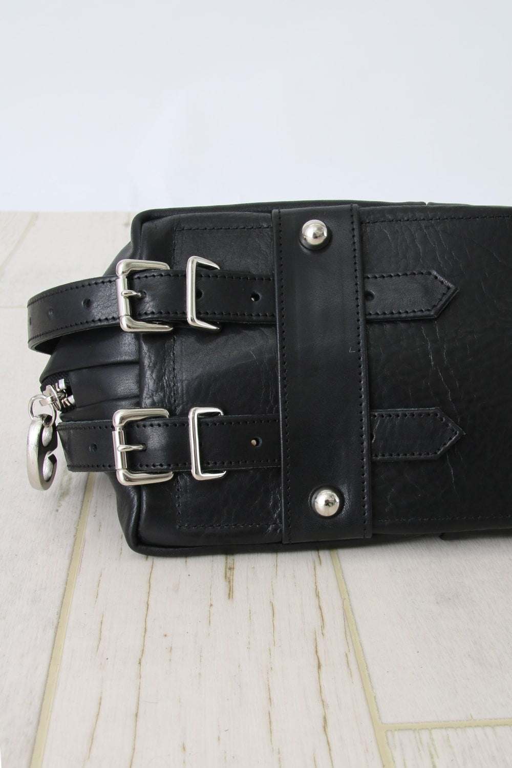 Long Stone Cow Mineral - Black