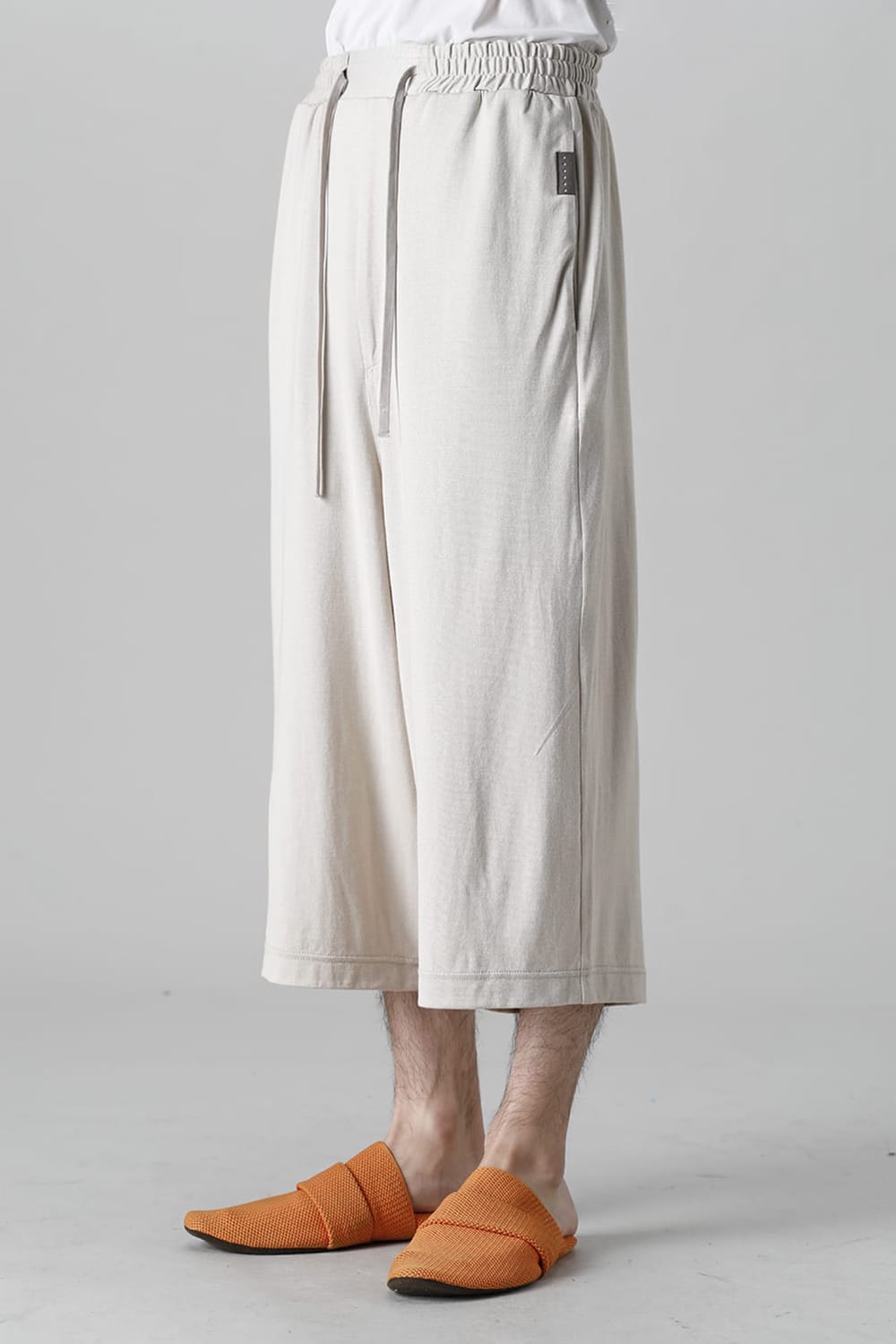 Cropped Pants White Gray