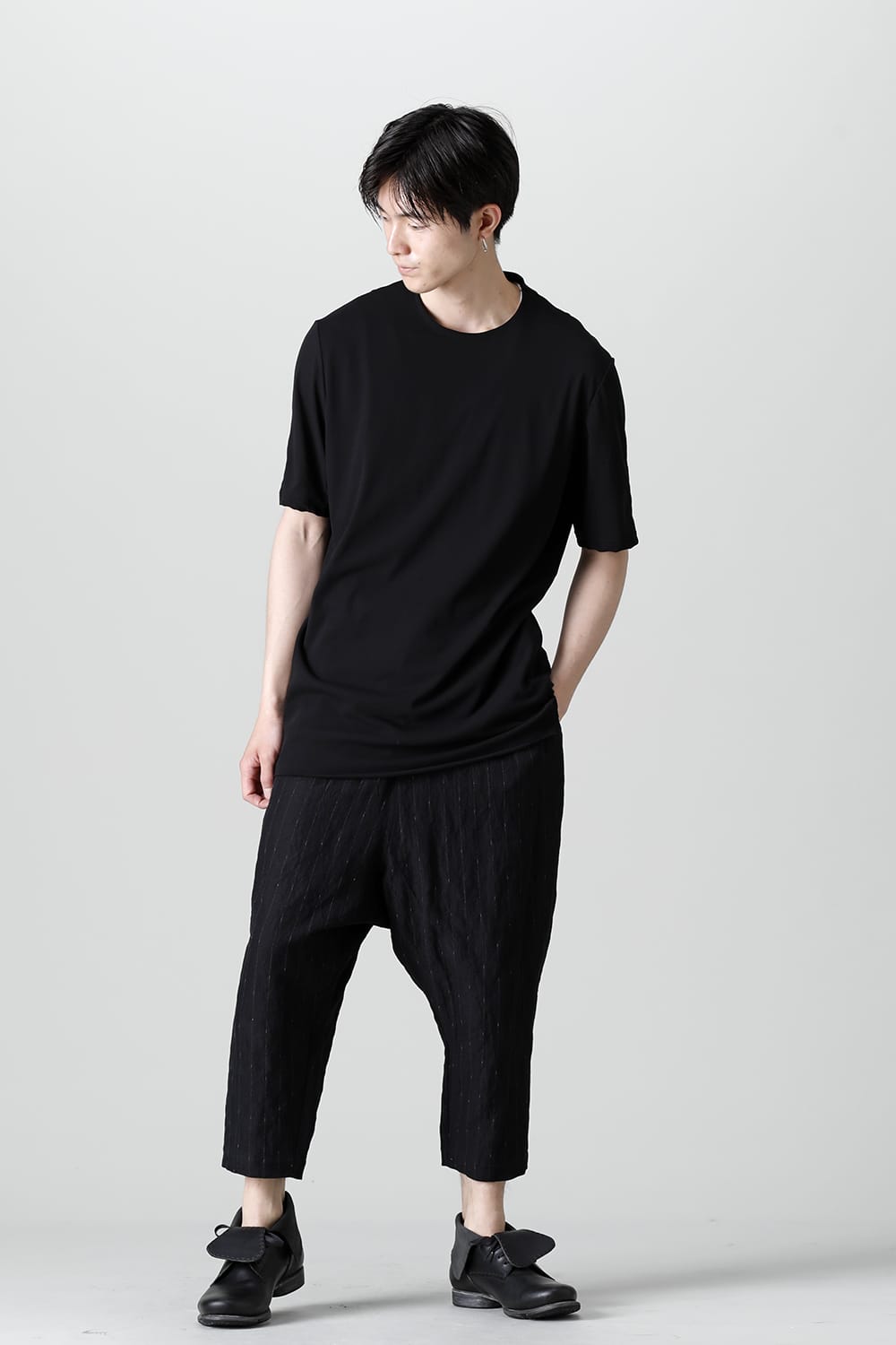 Short sleeve loose fit tight twist yarn jersey  Black