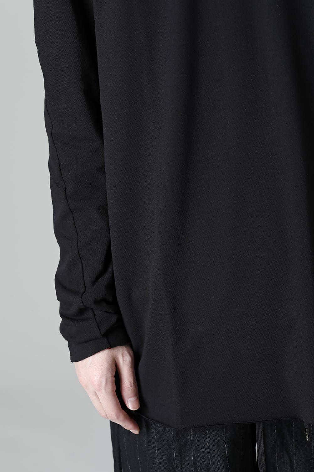 Long sleeve loose fit tight twist yarn jersey  Black