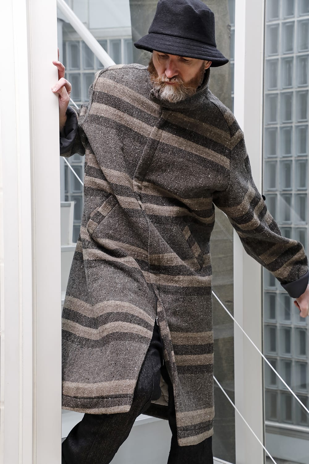 ハイネック コート ストライプ ウール
