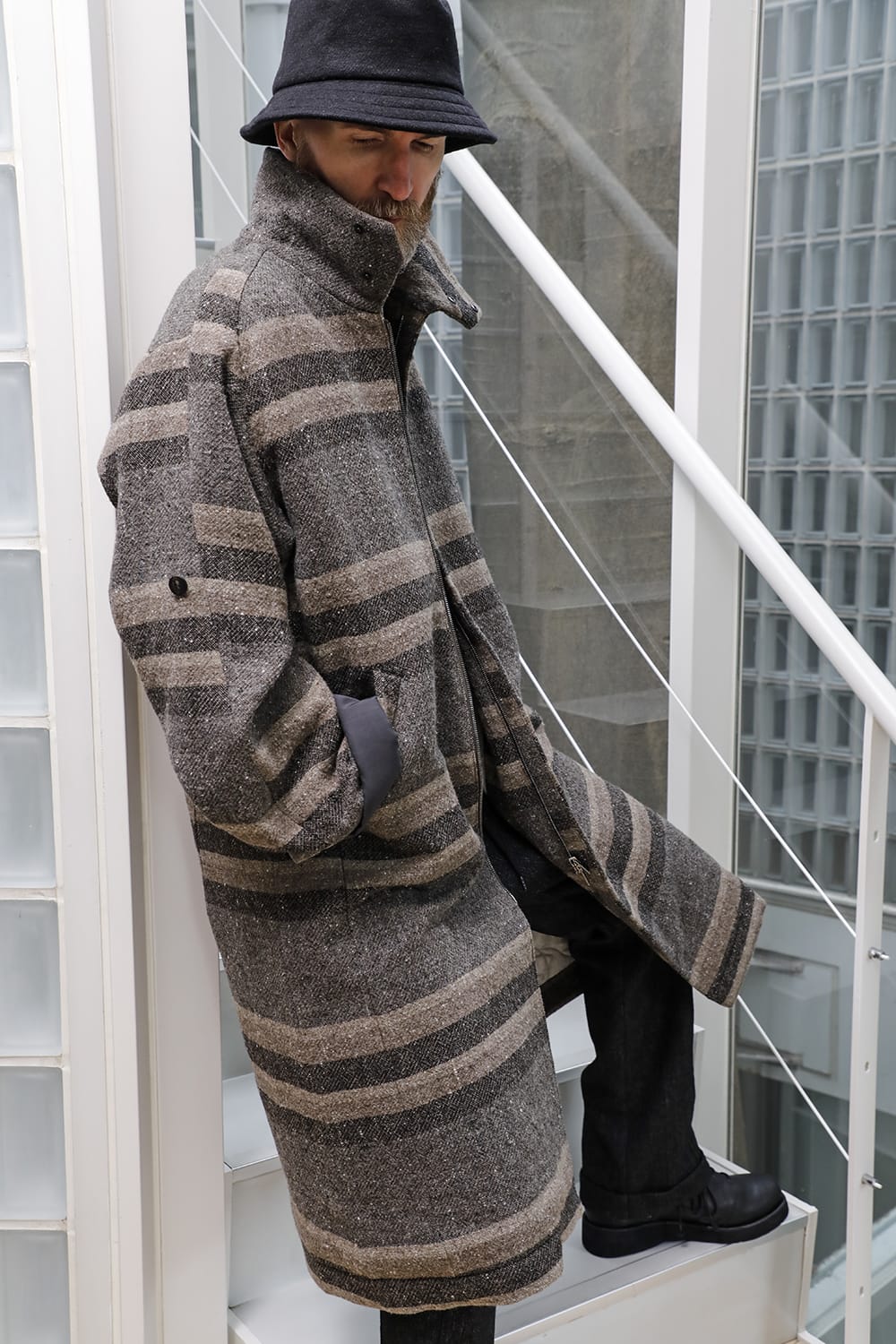 ハイネック コート ストライプ ウール