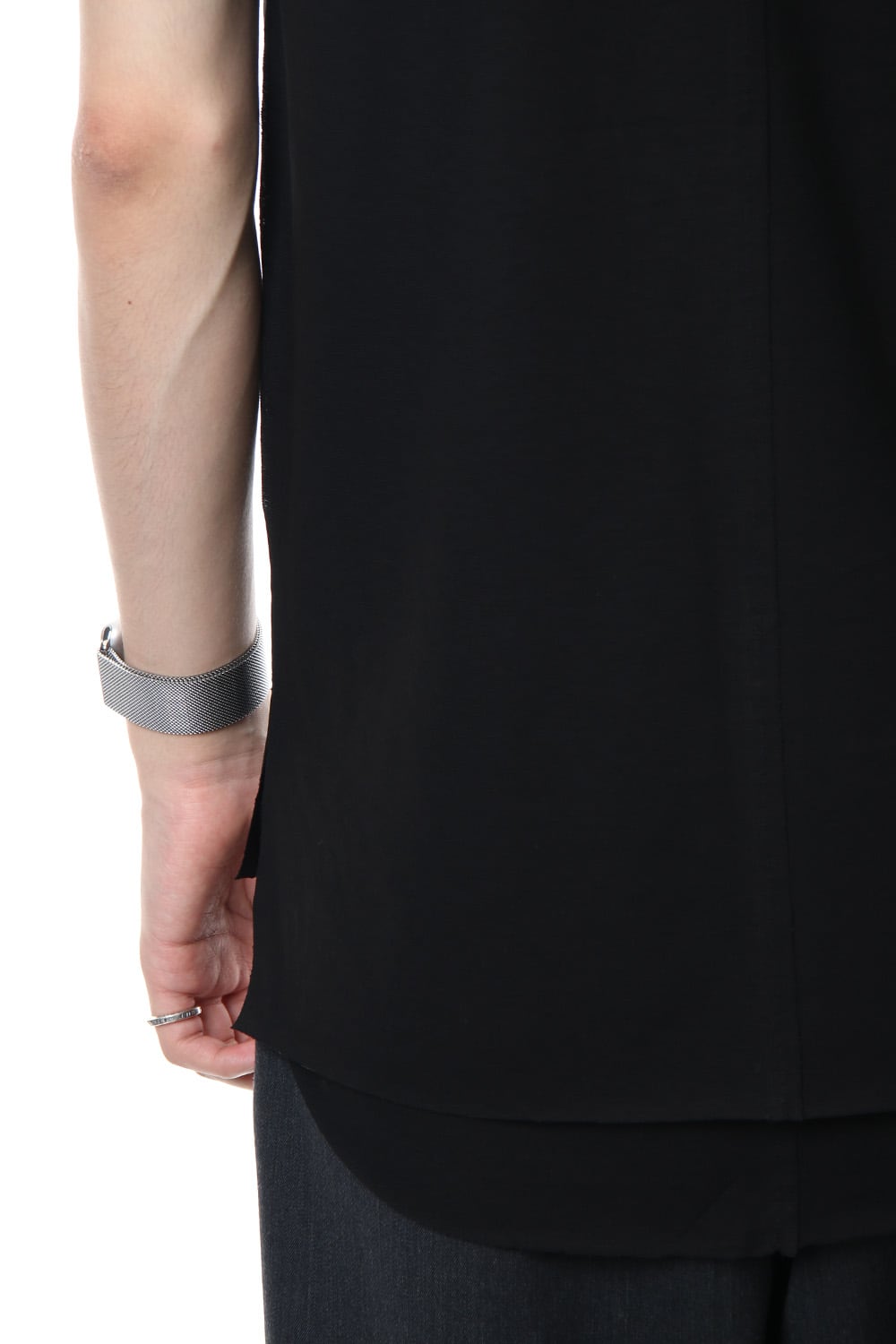 Layered Cutsew V-neck - Black