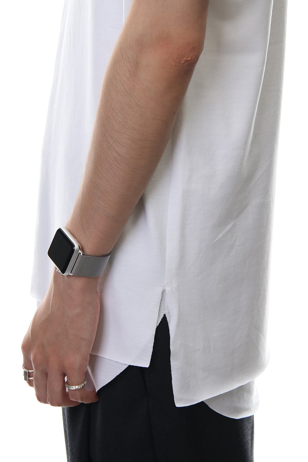 Layered Cutsew V-neck - White