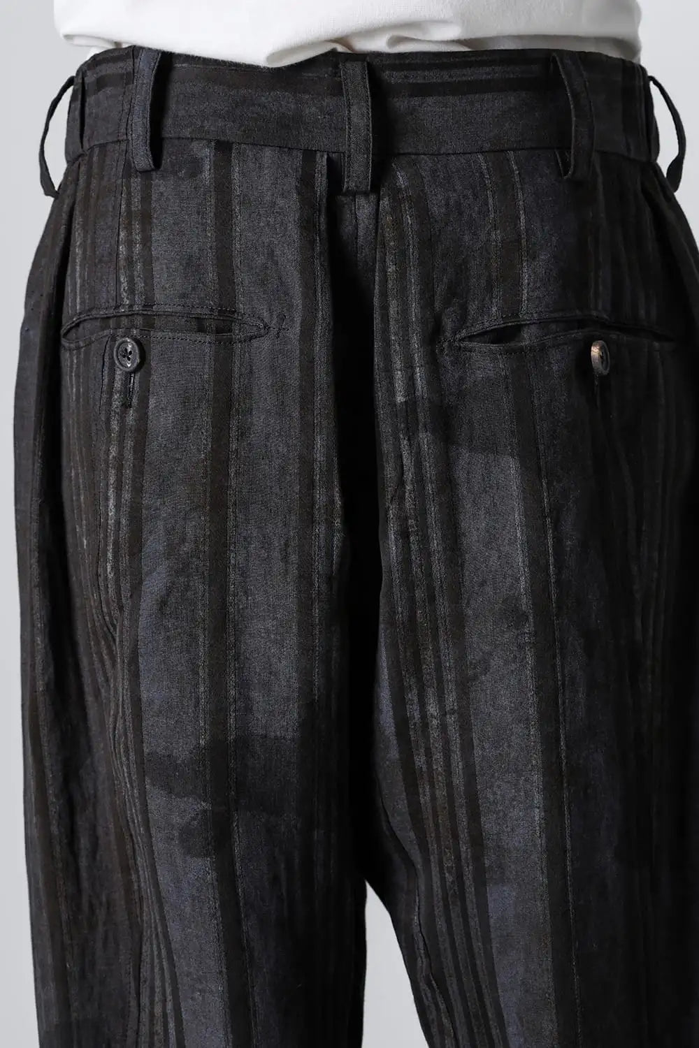 Front Pleats Tapered Long Trousers