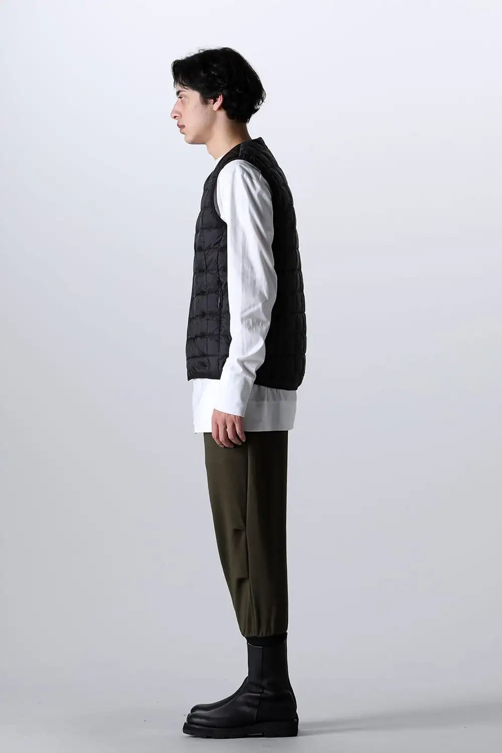 MOUNTAIN HI-SPEC CREW NECK DOWN VEST＜900FP+＞ Black