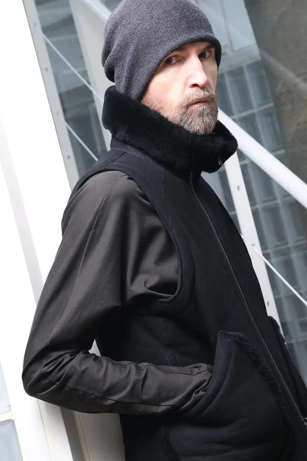 High neck  Vest Sheep Skin Black