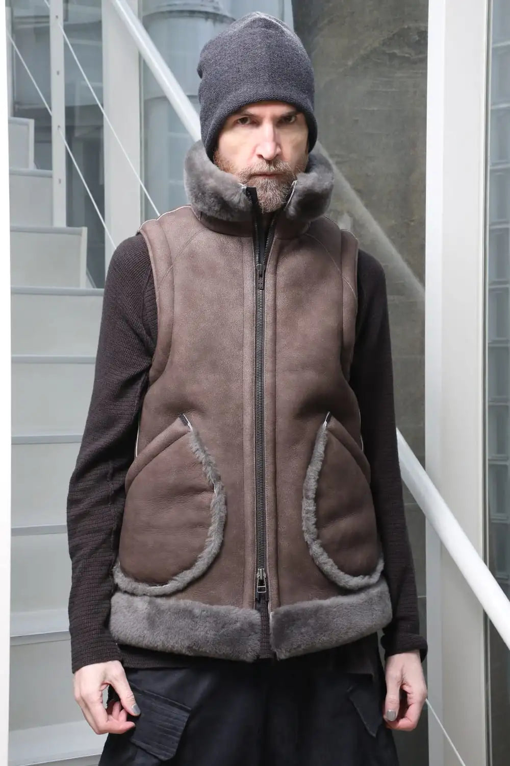 ハイネックベスト シープスキン ワームグレイ