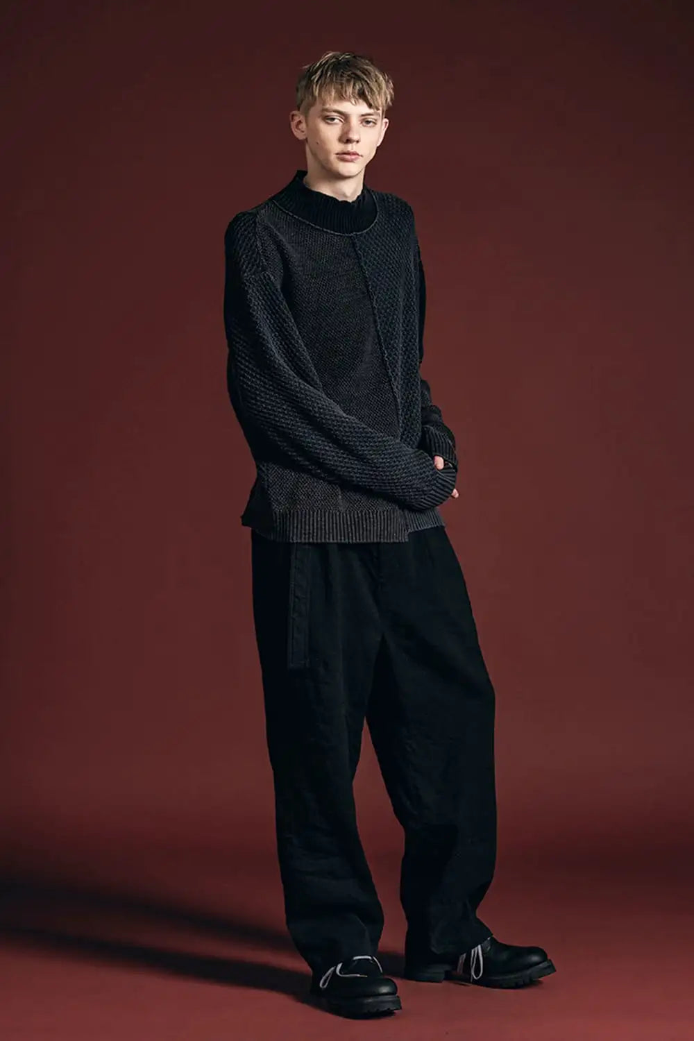 Fading Fragment Sweater Dark Gray