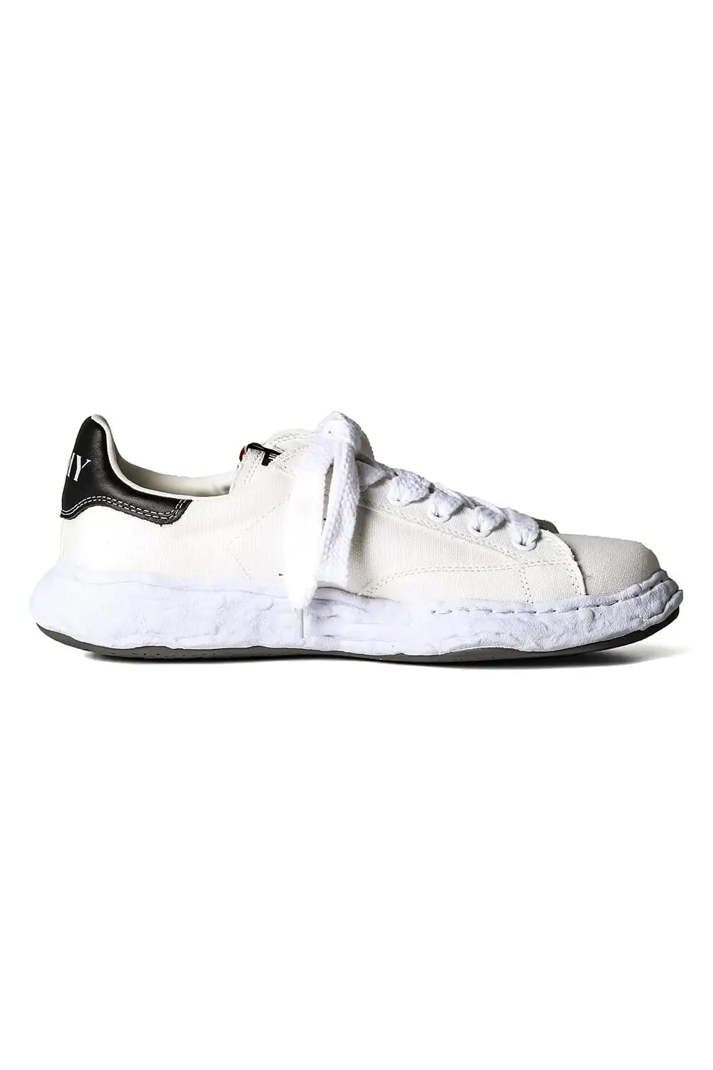 CHARLES Original sole canvas Low-cut sneakers White