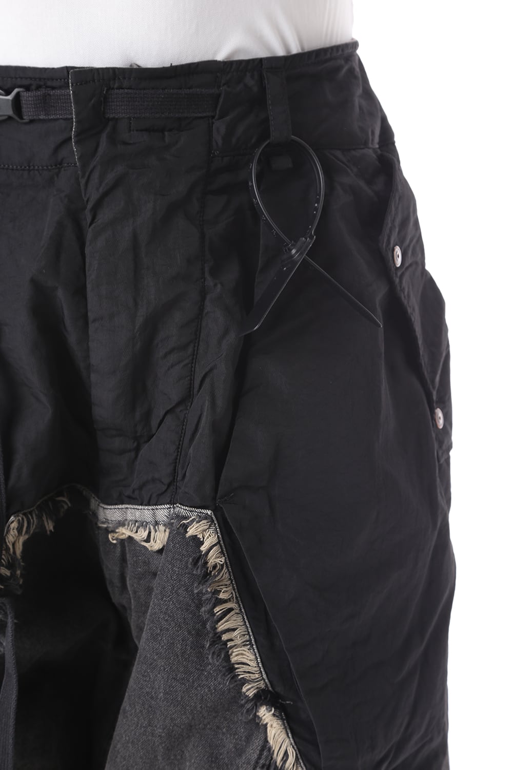 GEO CARGO DENIM SHORTS