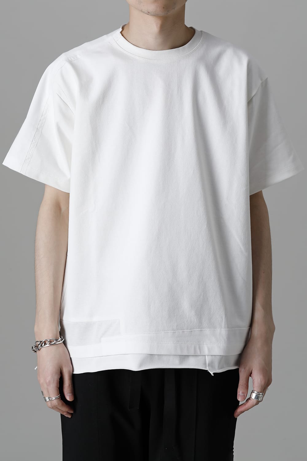 T-Shirt White / Black Stitch